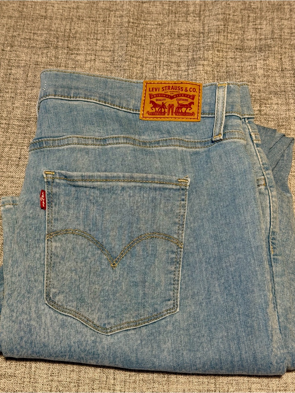 Levi's Light Blue High Rise Skinny Jeans - Classic Patch